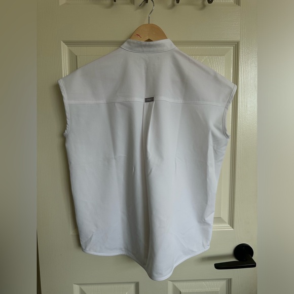 Figs Women's White Top - Picture 9 of 15